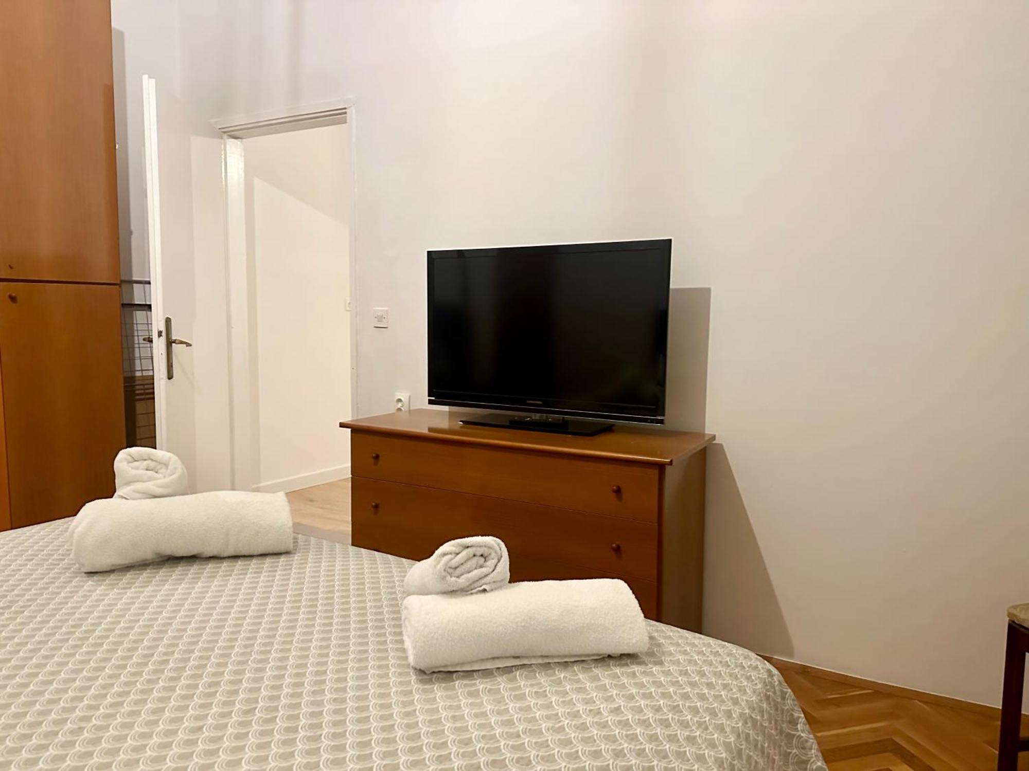 Navis City Apartments Pula Exterior foto